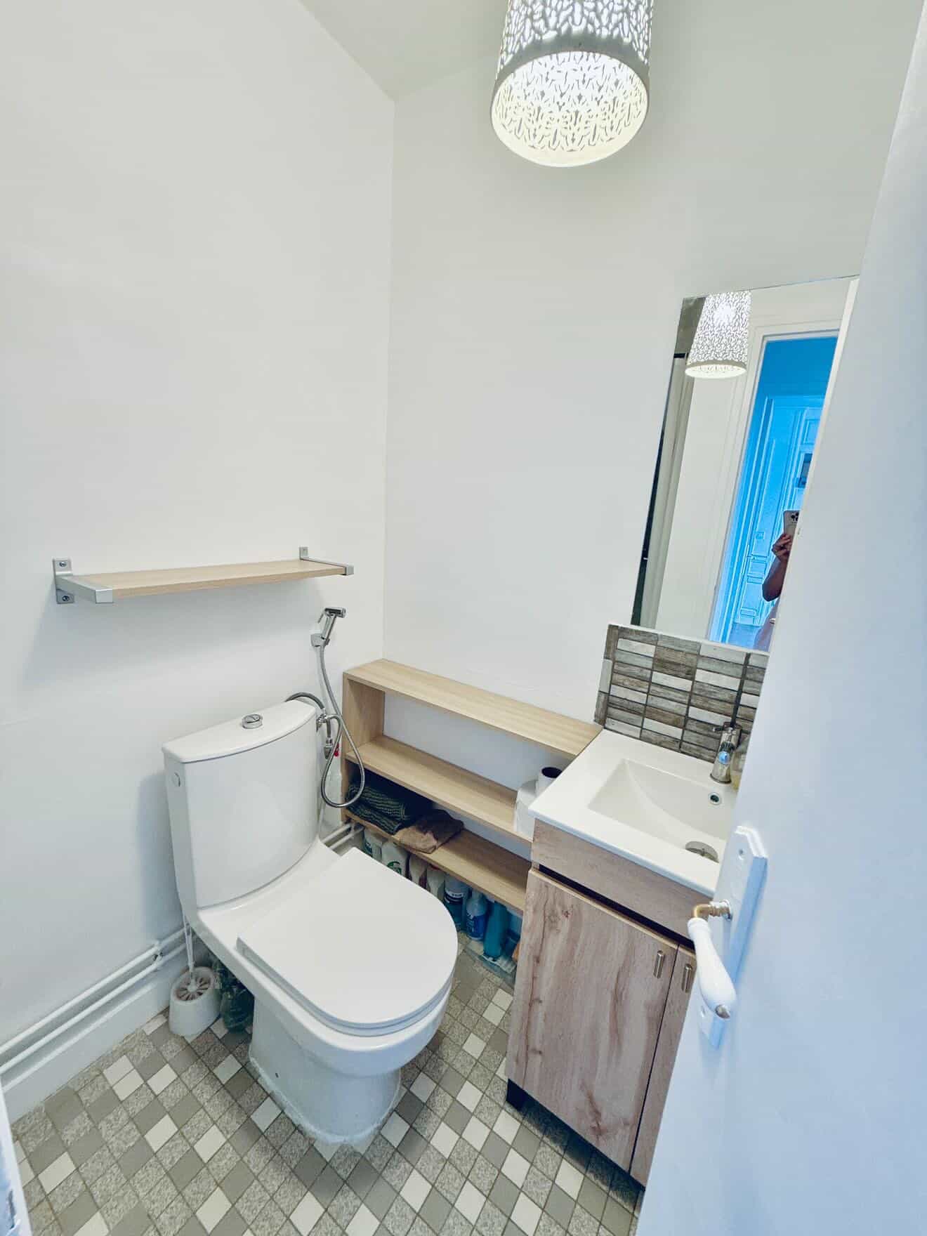 Salle d'eau côté WC
